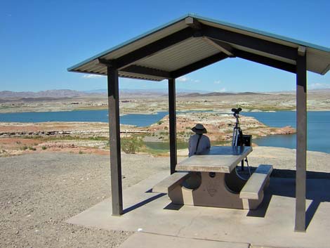 33 Hole Scenic Overlook and Picnic Area