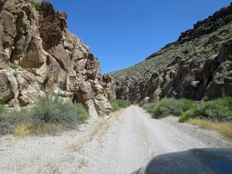 Valley of Faces Road