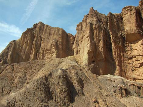 Golden Canyon Trail