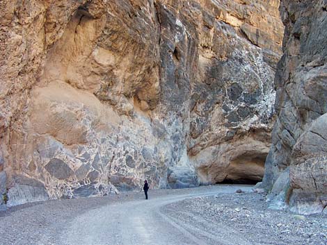 Titus Canyon Hike